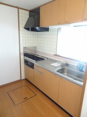 【キッチン】 | バーシア名賀 | きれいなキッチンです