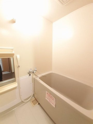 【浴室】 | パラッツォ・アウローラ | お風呂で日々の疲れを落としましょう