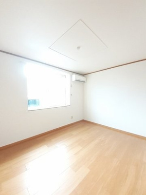 【内装】 | ネオトリムＢ | 明るい室内です