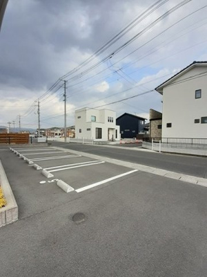 【駐車場】 | コッティ光Ⅰ | カースペースがあります