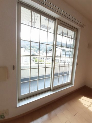 【バルコニー】 | シャイニング　リバーサイド | 広々としたバルコニーです