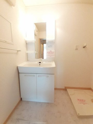 【洗面所】 | シャイニング　リバーサイド | 忙しい朝には欠かせない洗面所です