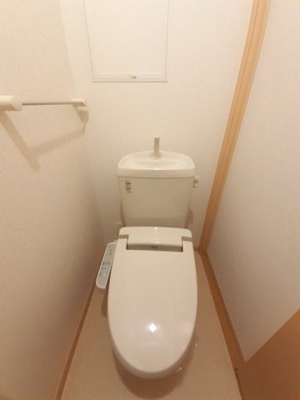 【トイレ】 | シャイニング　リバーサイド | 清潔感のあるトイレです