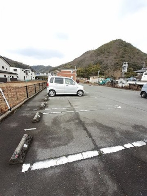 【駐車場】 | シャイニング　リバーサイド | 駐車場完備です