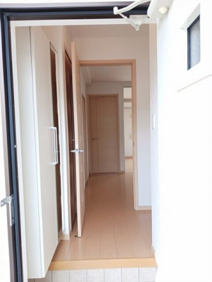 【玄関】 | ヒューベリオン | 毎日通る玄関はこちらです