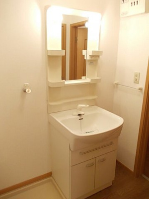 【洗面所】 | アビタシオン　ドゥ　Ｂ | 広い洗面スペース