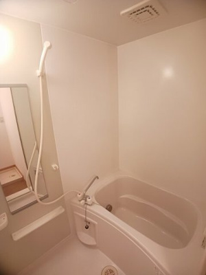 【浴室】 | アビタシオン　ドゥ　Ｂ | お風呂です