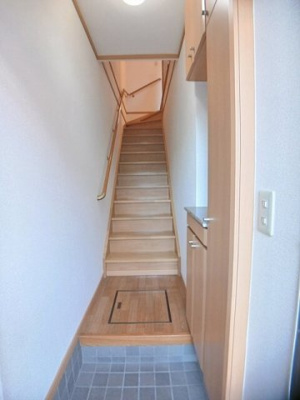 【玄関】 | ネオハイムＤ | 収納もある玄関です