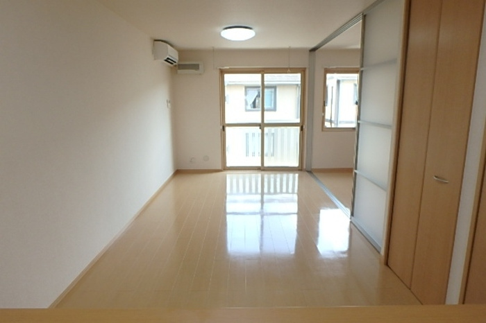 リビングタウン八日市場　Aの居間・リビング