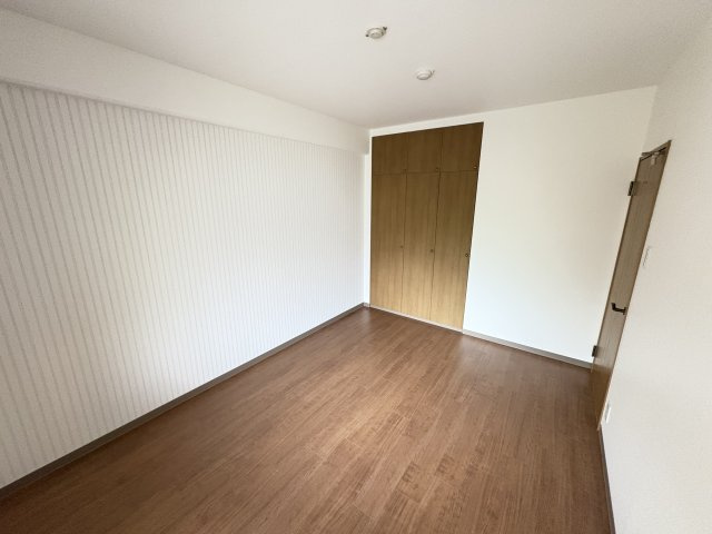 ライオンズマンション朝霧北の洋室