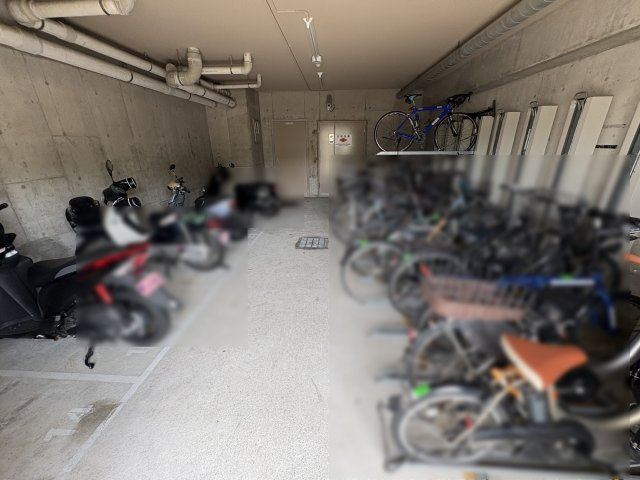 ライオンズマンション朝霧北の駐輪場