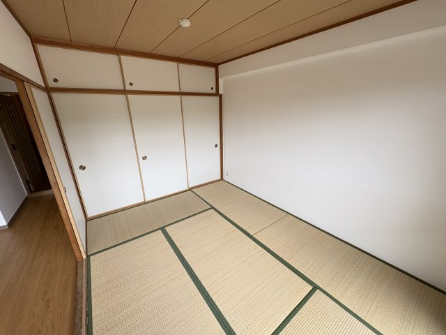 ライオンズマンション朝霧北の和室