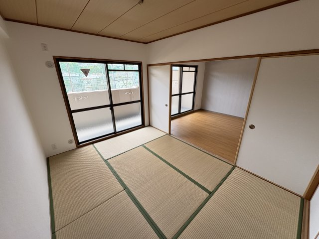 ライオンズマンション朝霧北の和室