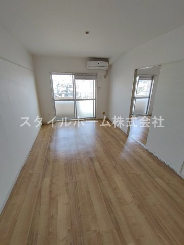 サンシャトレ神ノ輪の居間・リビング