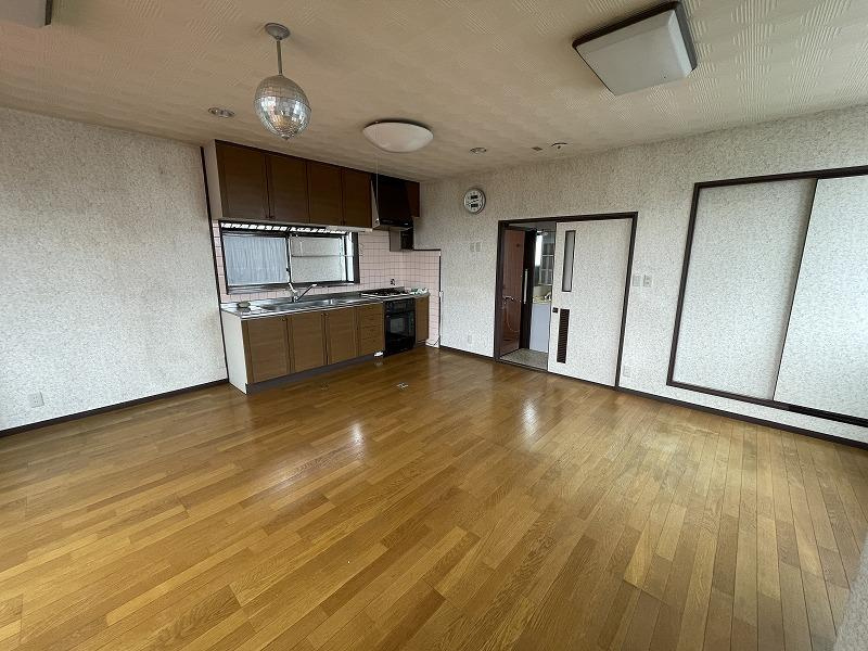 比島町　中古戸建の居間・リビング|3F　居宅