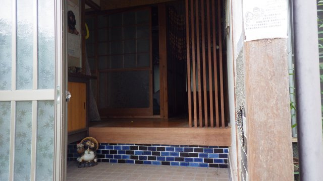 得平住宅の玄関