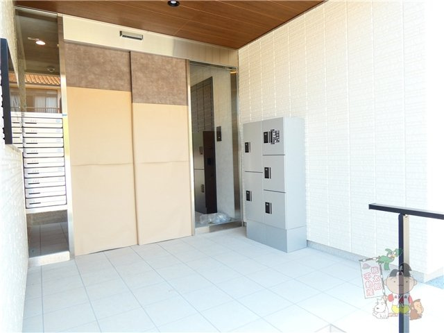 シャーメゾンノーススクエアのエントランス