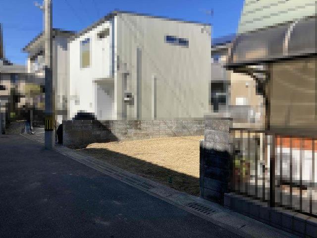 高知市中万々　売土地の前面道路含む現地写真