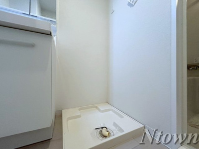 【設備】 | Cion Nagoya meieki | 洗濯機置き場です