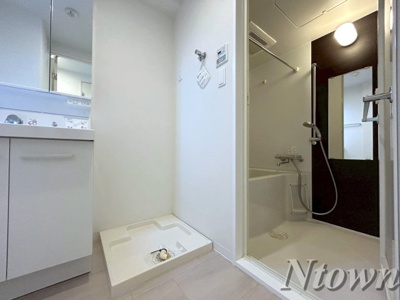 【洗面所】 | Cion Nagoya meieki | 明るい洗面所です