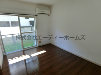 【洋室】 | エスポワール竹美 | 広々とした洋室です