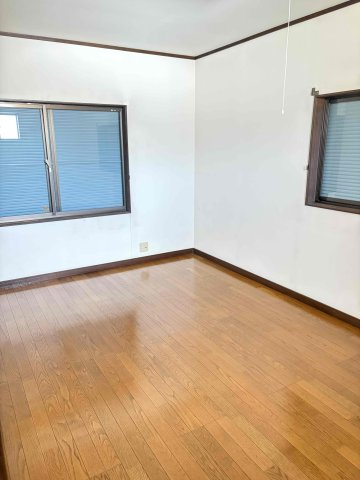 玉村町福島　中古1050の洋室