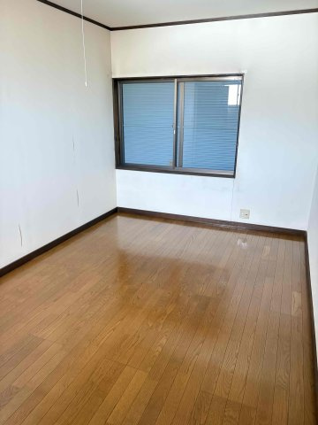 玉村町福島　中古1050の洋室