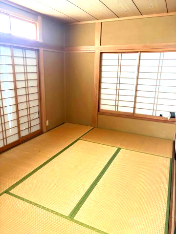 玉村町福島　中古1050の和室