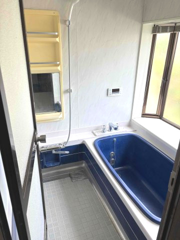 玉村町福島　中古1050の浴室