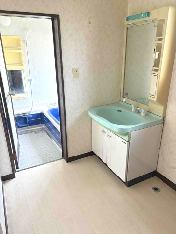 玉村町福島　中古1050の独立洗面台