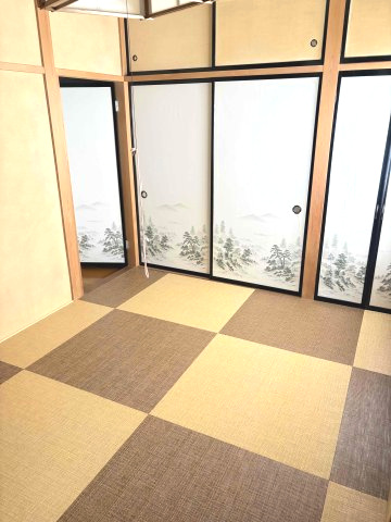 玉村町福島　中古1050の和室