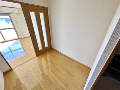 【内装】 | コモド