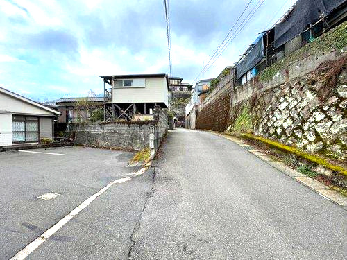 草牟田1丁目　売地の前面道路含む現地写真|容積率160％。理想の注文住宅用地にいかがでしょうか。