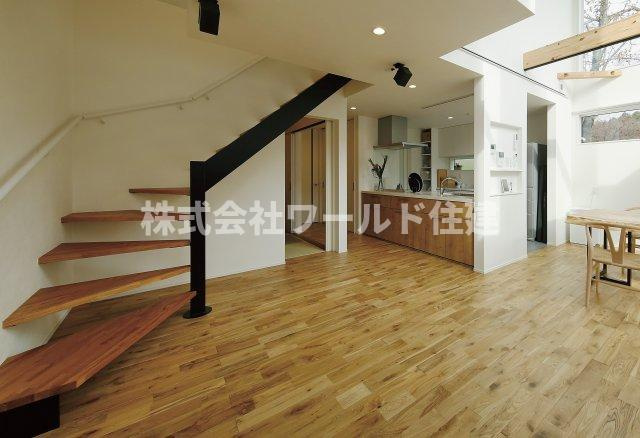 【建築条件なし】羽村市川崎3丁目の完成予想図|ご家族のコミュニケーションが取りやすいリビングイン階段は、大変人気の設計です✨