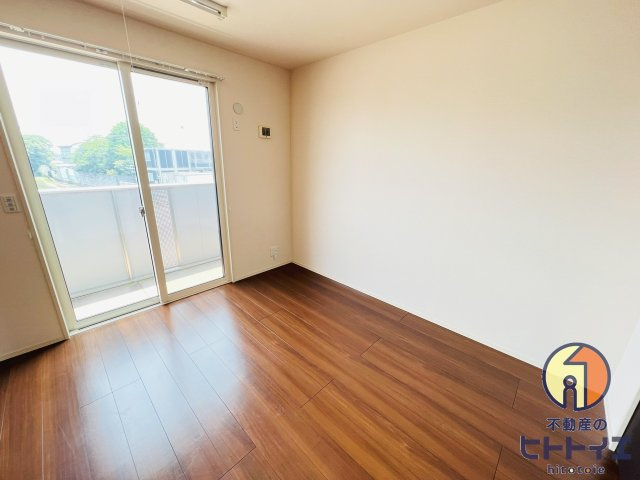 エレガンス筑後の洋室