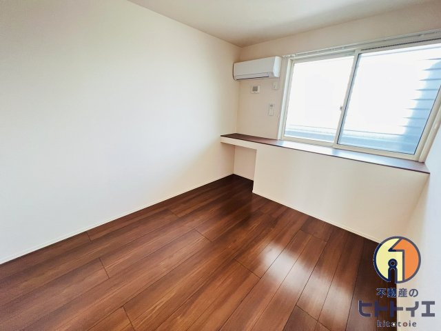 エレガンス筑後の洋室