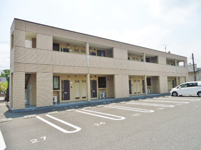 グランティスレーヴの駐車場