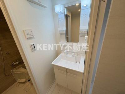 【洗面所】 | イスフール | スペースが確保できる洗面所です