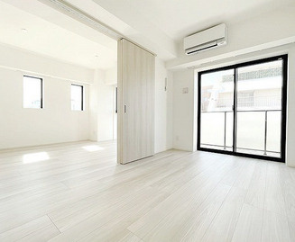 レフィールオーブ麻布仙台坂の居間・リビング