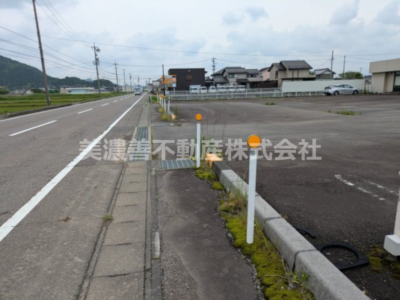 ４７００９　岐阜市太郎丸中島土地の前面道路含む現地写真