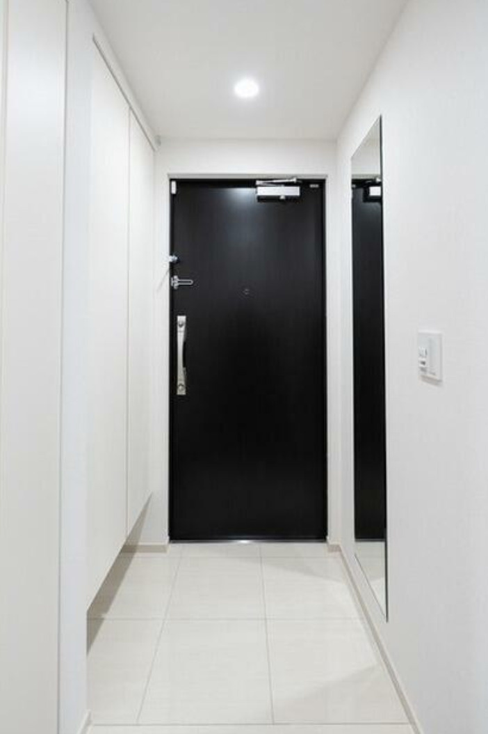 コンフォリア東上野の玄関