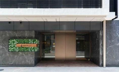 コンフォリア東上野のエントランス