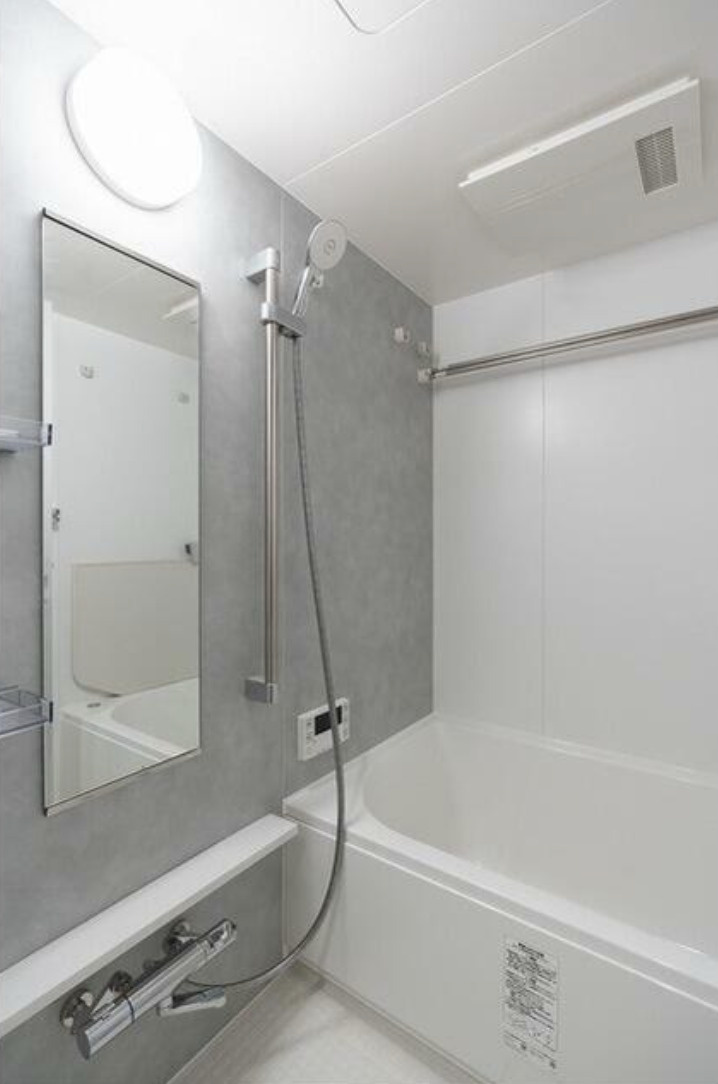 コンフォリア東上野の浴室