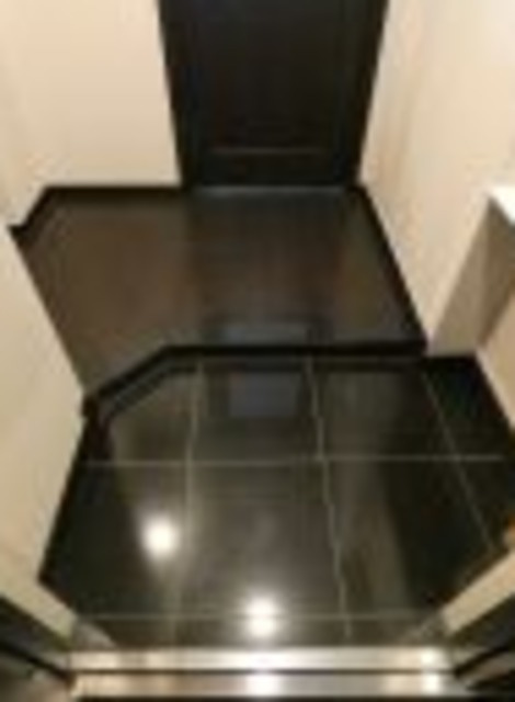 レジディアタワー目黒不動前の玄関