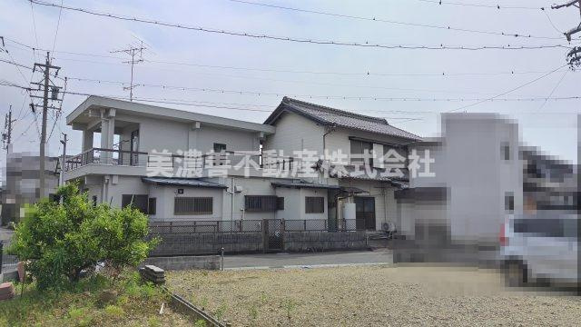 ６５３８２　岐阜市領下中古戸建ての外観