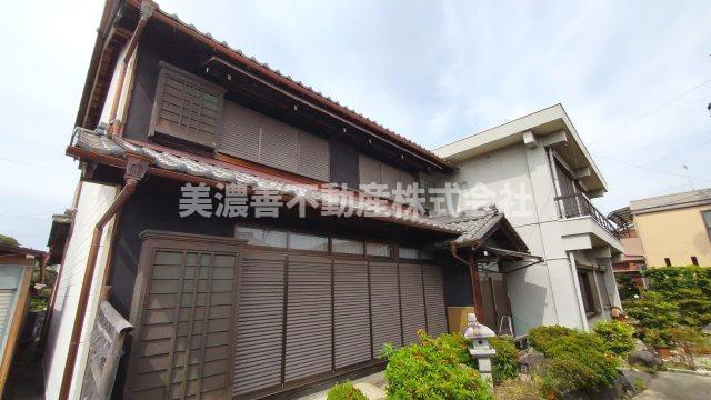 ６５３８２　岐阜市領下中古戸建ての外観