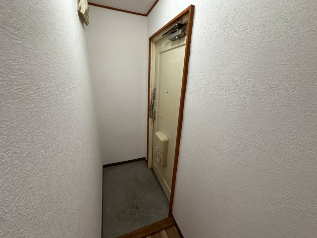 コスモス21の玄関|明るい玄関です