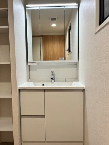 プレステージ灘新在家Ⅲの独立洗面台