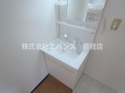 【独立洗面台】 | Ｋ－ＦＬＡＴ川戸 | 独立洗面化粧台が付いています