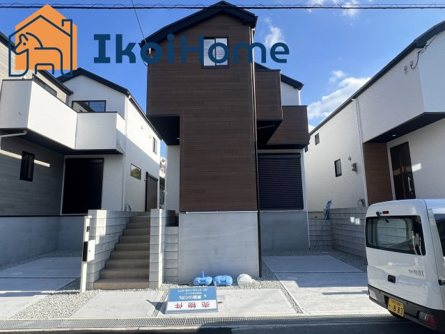 明石市松が丘1期　3号棟　新築の駐車場|●年中無休：見学時間9:00～20:00・当日予約可●駐車場はL字2台になります。普通車2台可能です。